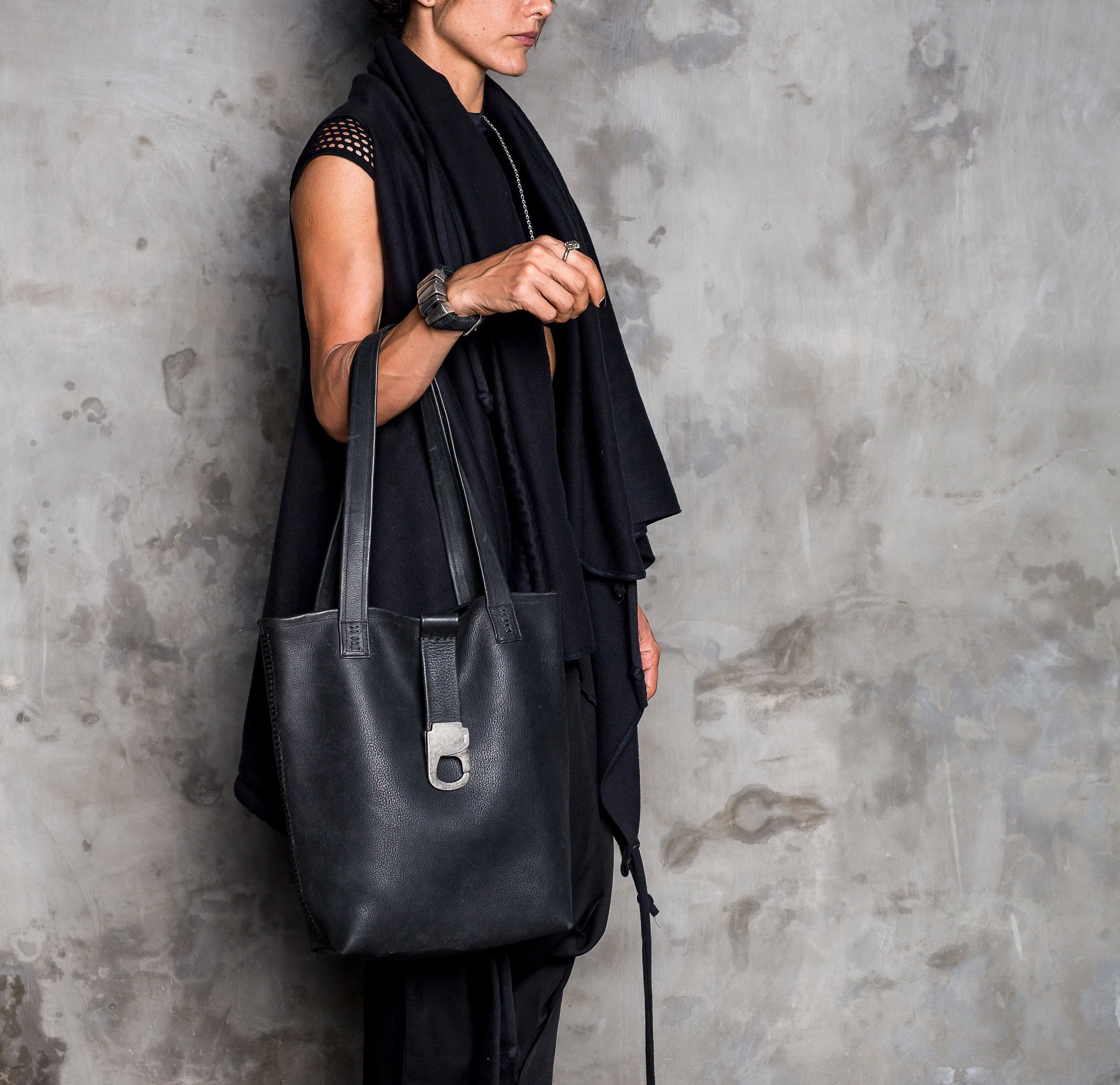 Boss Bag Black Leather Shoulder Bag
