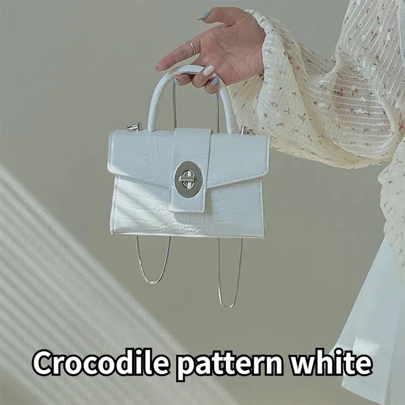 Luxury Design Chain Ladies Shoulder Bag Silver Color Female Small Messenger Bags Simple Patent Leather Ladies Clutch Handbags