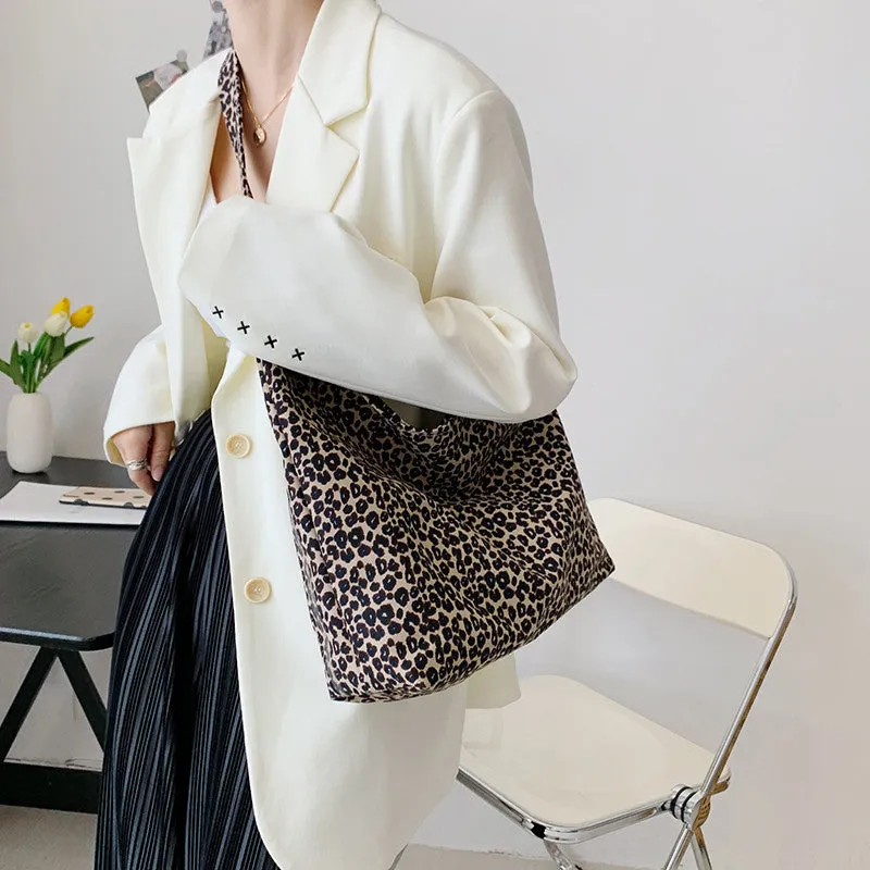 White Rabbit Leopard Print Little Bunny Ins Modern Cloth Bag Japanese Cloth Bag Simple Korean Women's Shoulder Messenger Bag Casual